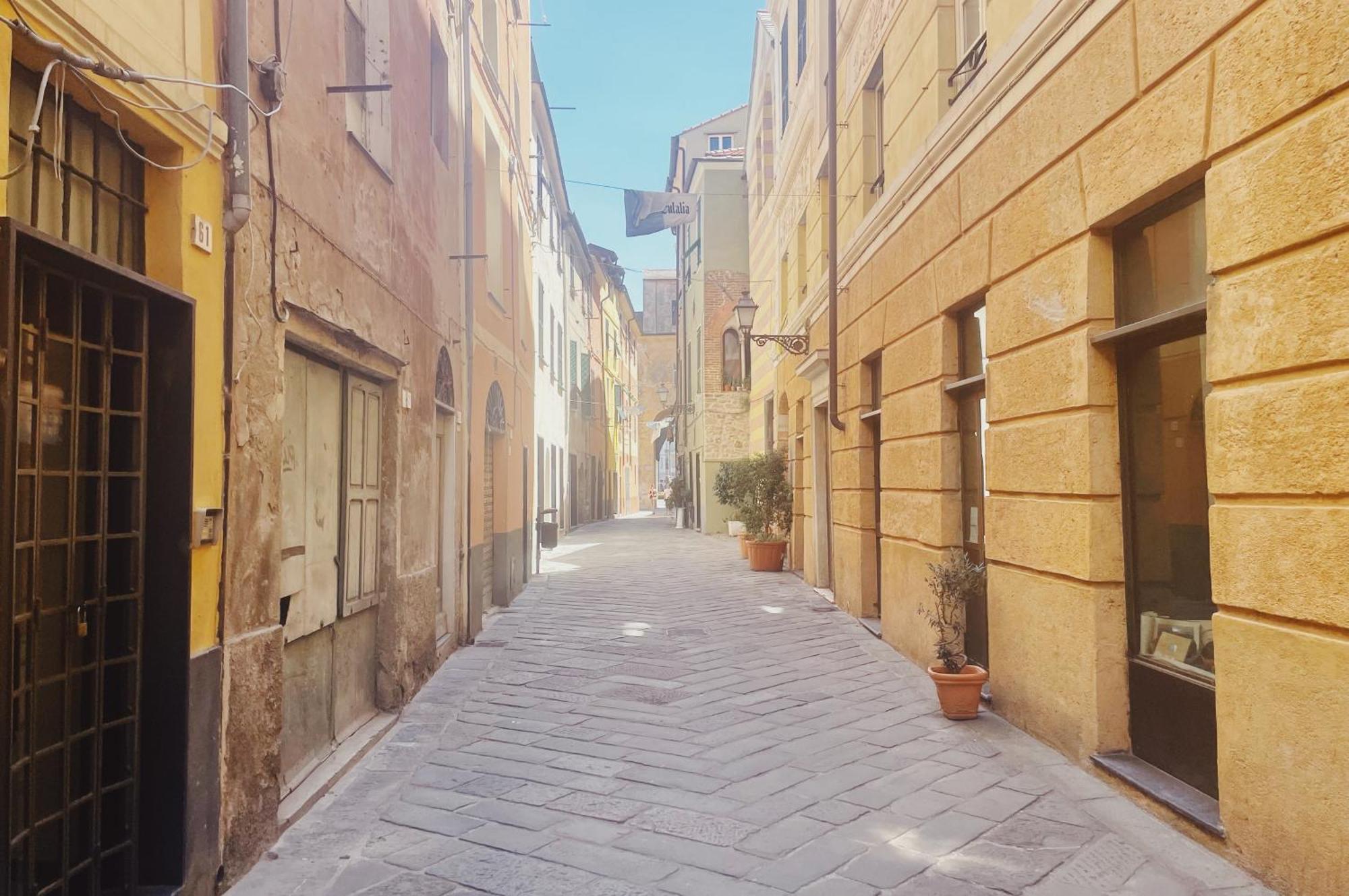 Palazzo Oddo Rental Rooms Albenga Extérieur photo